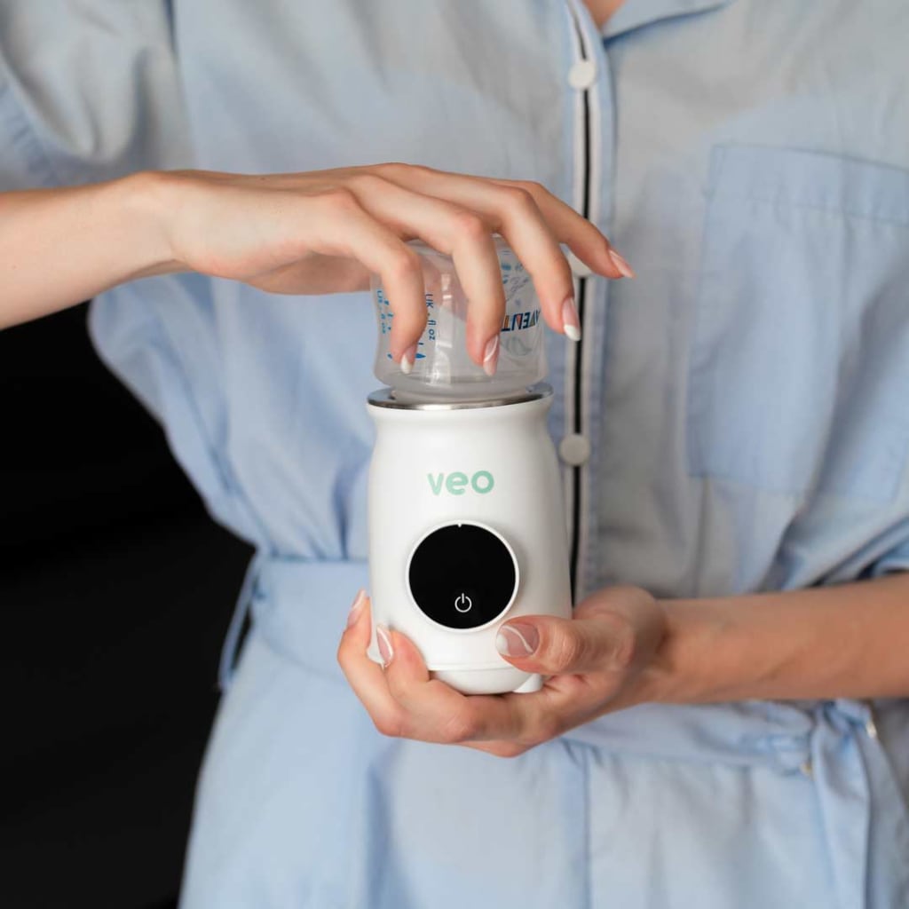 VEO - The first portable battery-operated bottle warmer