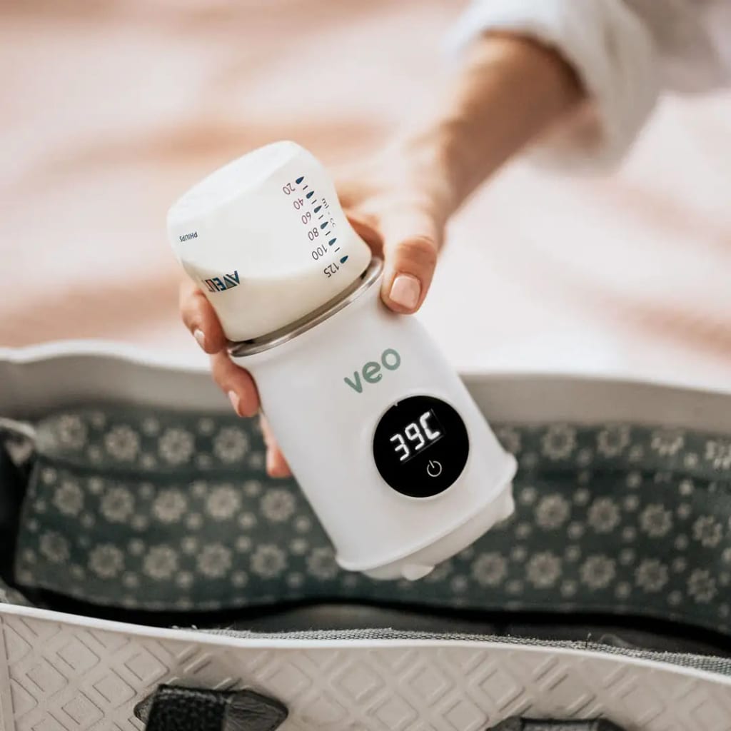 VEO - The first portable battery-operated bottle warmer